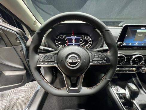New 2025 Nissan Sentra SR image 9