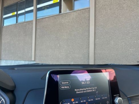 Used 2024 Nissan Altima 2.5 SV image 18