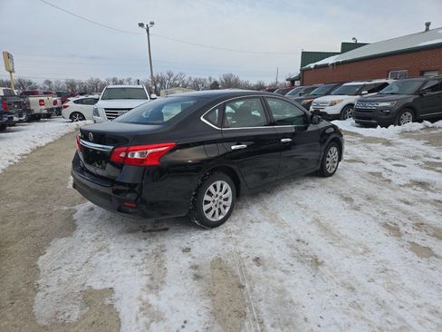 Used 2016 Nissan Sentra S image 3