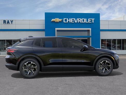 New 2026 Chevrolet Equinox EV LT FWD image 38