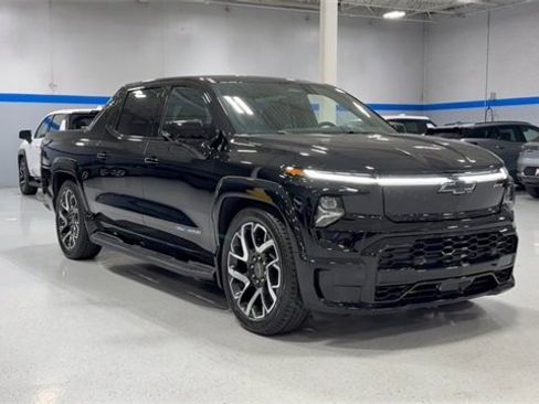 New 2025 Chevrolet Silverado EV RST image 2