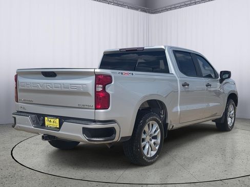 Used 2022 Chevrolet Silverado 1500 Custom AWD/4WD image 5