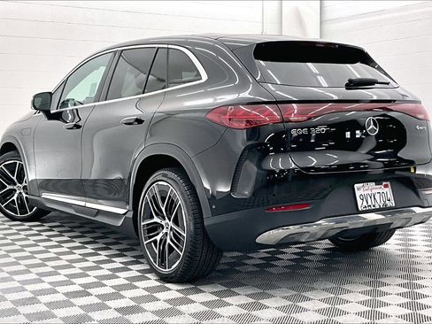 Used 2026 Mercedes-Benz EQE 320 4MATIC SUV image 9