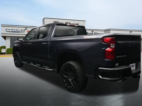 Used 2023 Chevrolet Silverado 1500 Custom Trail Boss AWD/4WD image 3
