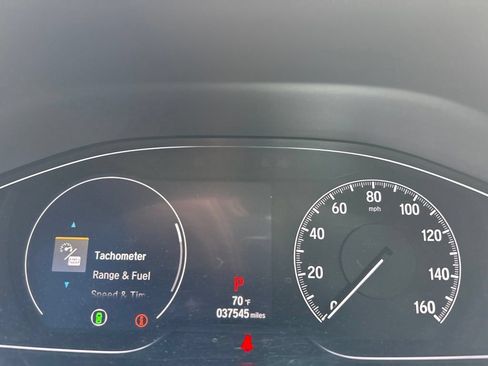 Used 2018 Honda Accord Touring image 13