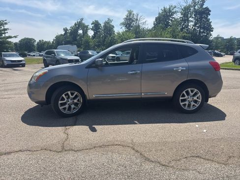 Used 2011 Nissan Rogue SV w/ SL Pkg AWD/4WD image 8