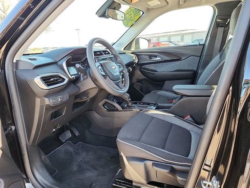 Used 2023 Chevrolet TrailBlazer LS image 12