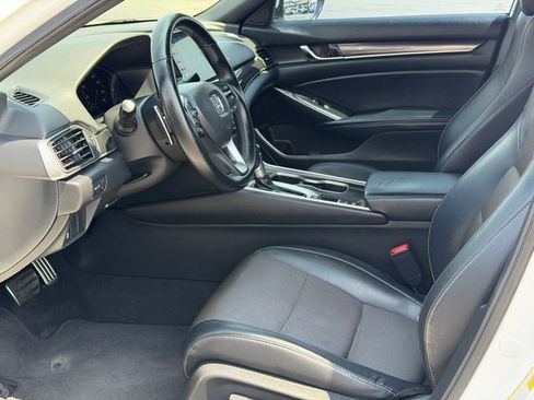 Used 2018 Honda Accord Sport image 15