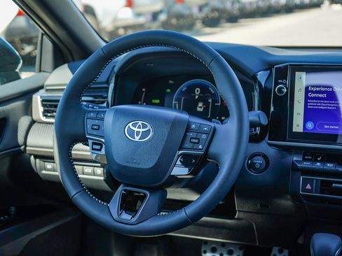 New 2026 Toyota Camry SE w/ Multimedia Upgrade Package FWD image 19
