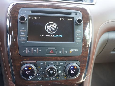 Used 2014 Buick Enclave Leather image 26