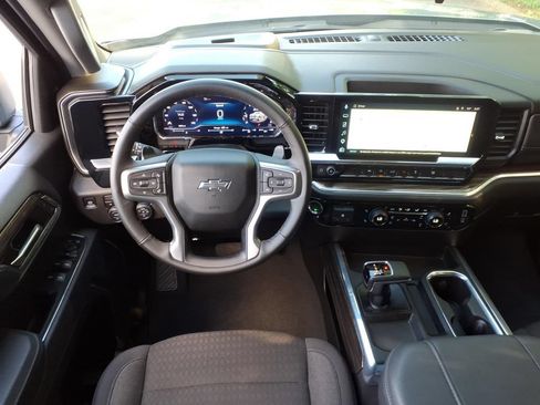 Certified 2025 Chevrolet Silverado 1500 RST AWD/4WD image 16