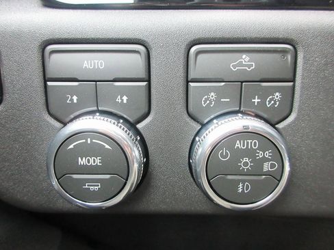 New 2026 GMC Sierra 1500 Elevation image 17