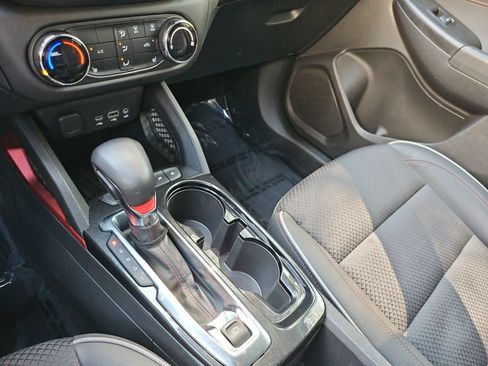 Used 2023 Chevrolet TrailBlazer RS FWD image 24