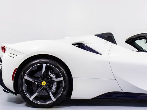 Certified 2022 Ferrari SF90 Spider AWD/4WD image 18