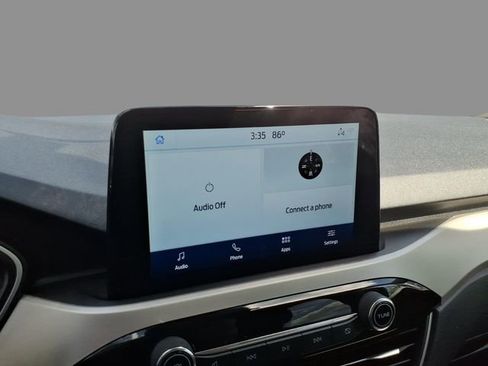 Used 2020 Ford Escape SE image 25