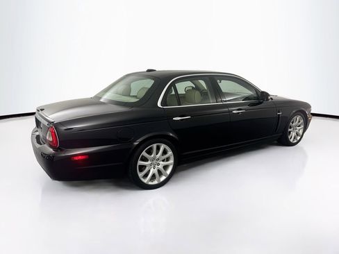 Used 2009 Jaguar XJ8 RWD image 5