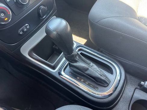 Used 2009 Chevrolet HHR LT FWD image 19
