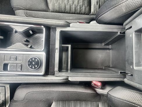 Certified 2022 Nissan Pathfinder SV image 42