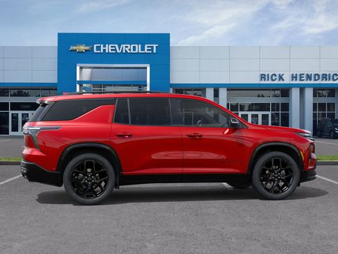 New 2026 Chevrolet Traverse RS image 7