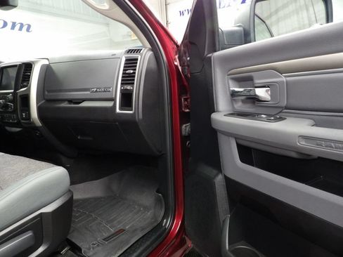 Used 2017 RAM 1500 Big Horn AWD/4WD image 23