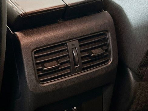 Used 2022 Nissan Rogue SV image 23