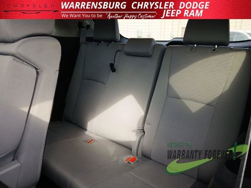 Used 2023 Toyota Highlander L image 16