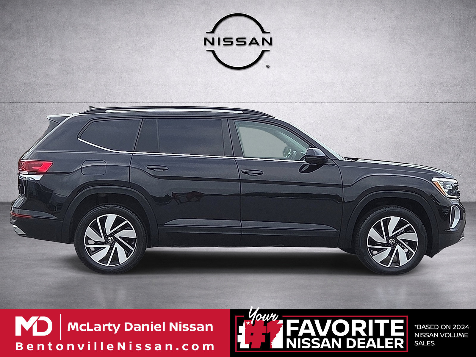 Used 2025 Volkswagen Atlas SE FWD image 6