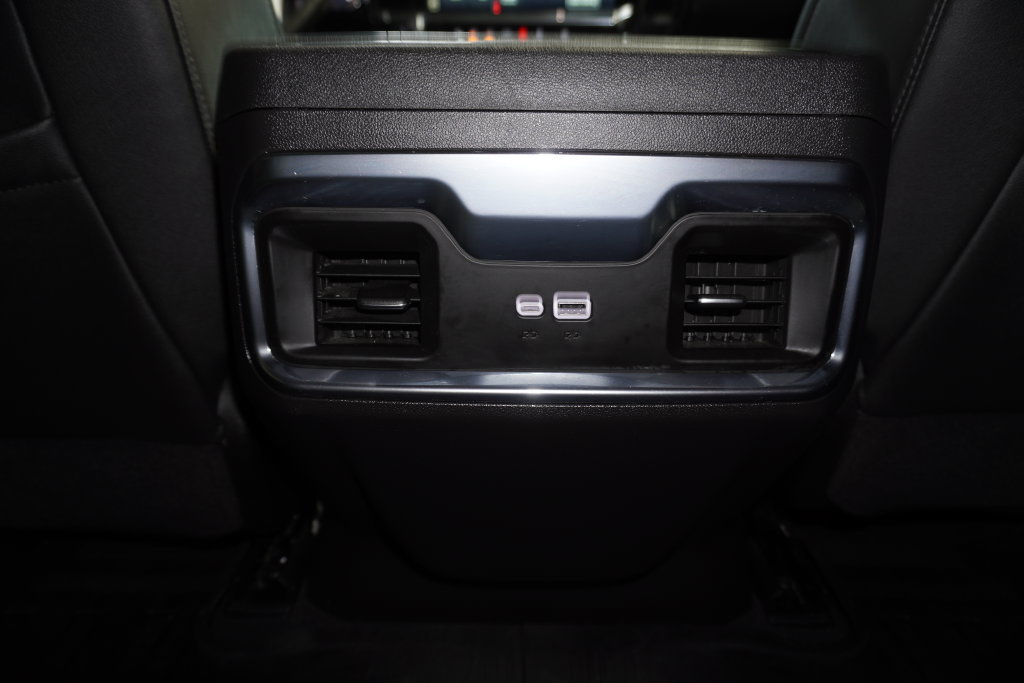 Used 2025 GMC Sierra 1500 Elevation w/ Elevation Premium Package AWD/4WD image 17