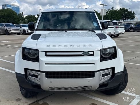 Used 2024 Land Rover Defender 110 S AWD/4WD image 7