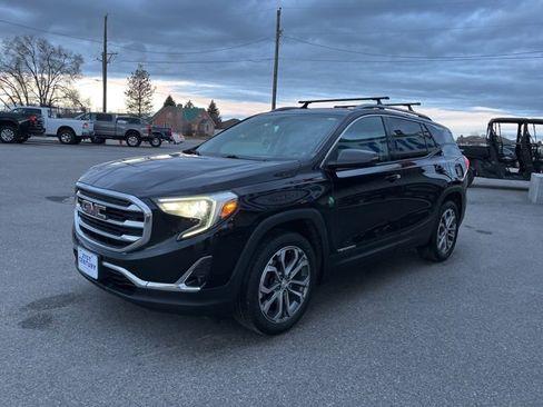 Used 2018 GMC Terrain SLT image 3