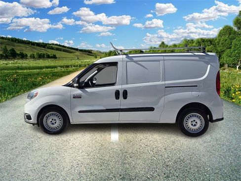 Used 2022 RAM ProMaster City Tradesman image 3