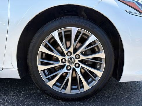 Used 2019 Lexus ES 300h w/ Premium Package FWD image 20