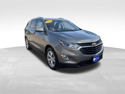 Used 2018 Chevrolet Equinox LT w/ Sun & Infotainment Package AWD/4WD image 4