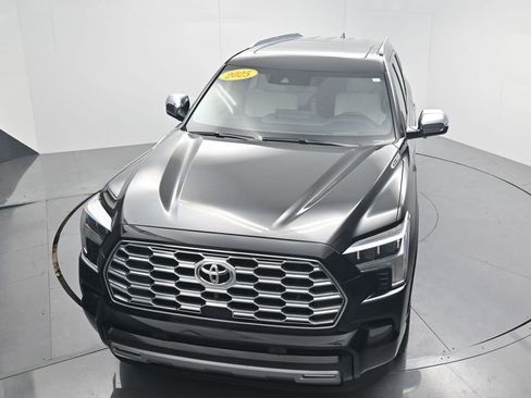 Used 2025 Toyota Sequoia Capstone AWD/4WD image 58