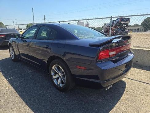 Used 2014 Dodge Charger SXT w/ Sport Appearance Group RWD image 6