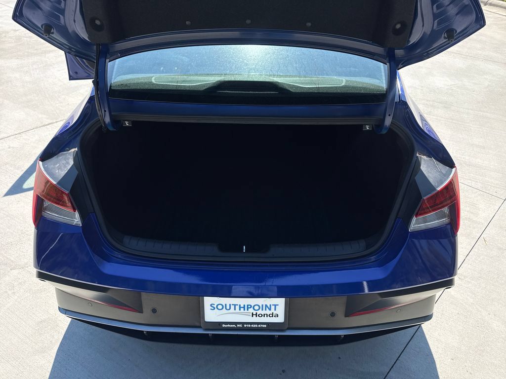 Used 2024 Hyundai Elantra Limited FWD image 33