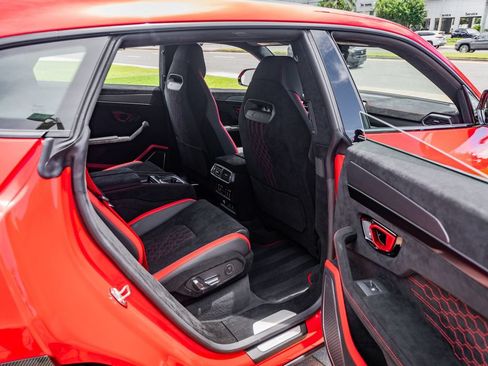 Used 2024 Lamborghini Urus Performante AWD/4WD image 46