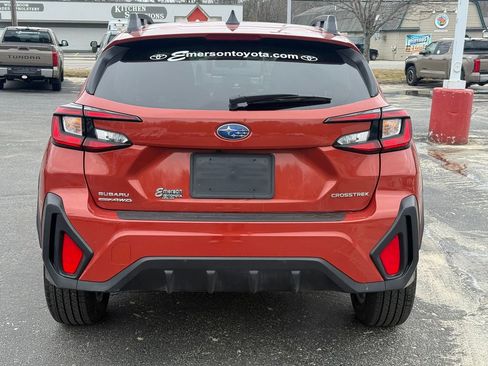 Used 2025 Subaru Crosstrek 2.0i Premium image 4