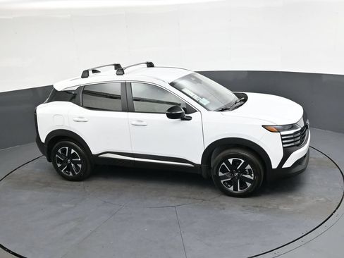 Certified 2026 Nissan Kicks SV w/ Cold Weather Package AWD/4WD image 28