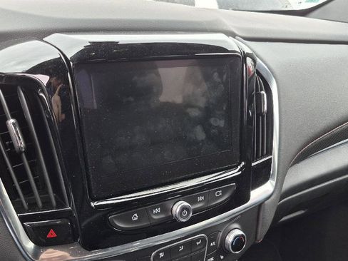 Used 2023 Chevrolet Traverse RS AWD/4WD image 10