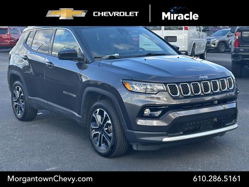 Used 2023 Jeep Compass Limited image 1