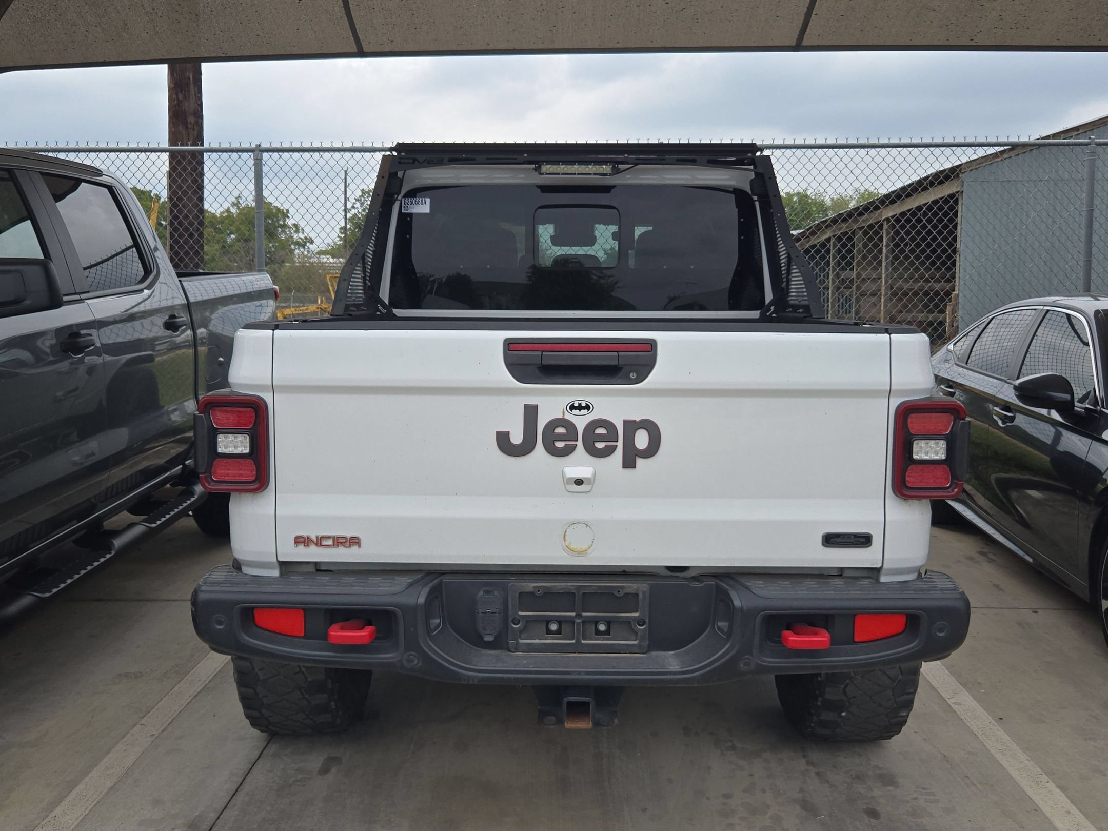 Used 2020 Jeep Gladiator Rubicon AWD/4WD image 5