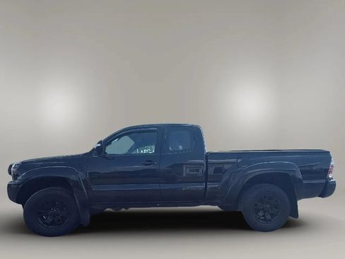 Used 2015 Toyota Tacoma 4x4 Access Cab V6 w/ SR Package image 4