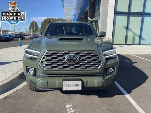 Used 2022 Toyota Tacoma TRD Sport image 2