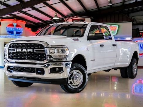 Used 2022 RAM 3500 Big Horn w/ Level A Equipment Group image 2