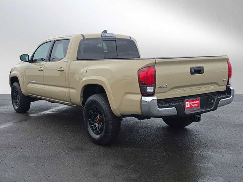 Certified 2018 Toyota Tacoma SR5 AWD/4WD image 6
