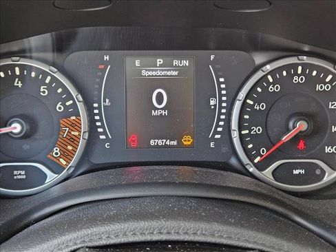Used 2020 Jeep Renegade Altitude FWD image 12