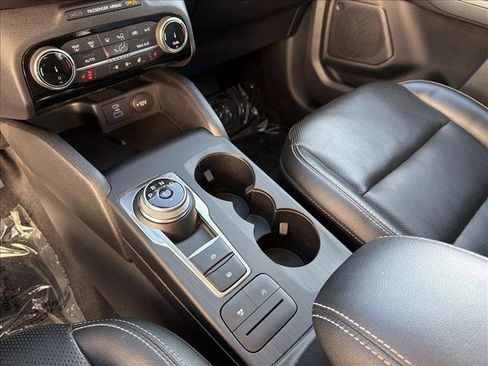 Used 2022 Ford Escape SEL w/ Technology Package image 22