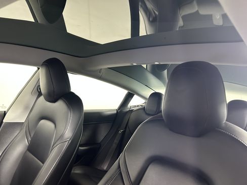 Used 2018 Tesla Model 3 Long Range AWD/4WD image 10