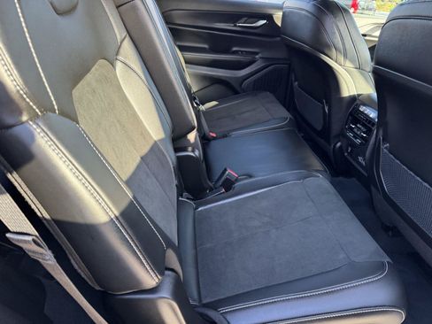 Certified 2025 Jeep Grand Cherokee L Altitude RWD image 8
